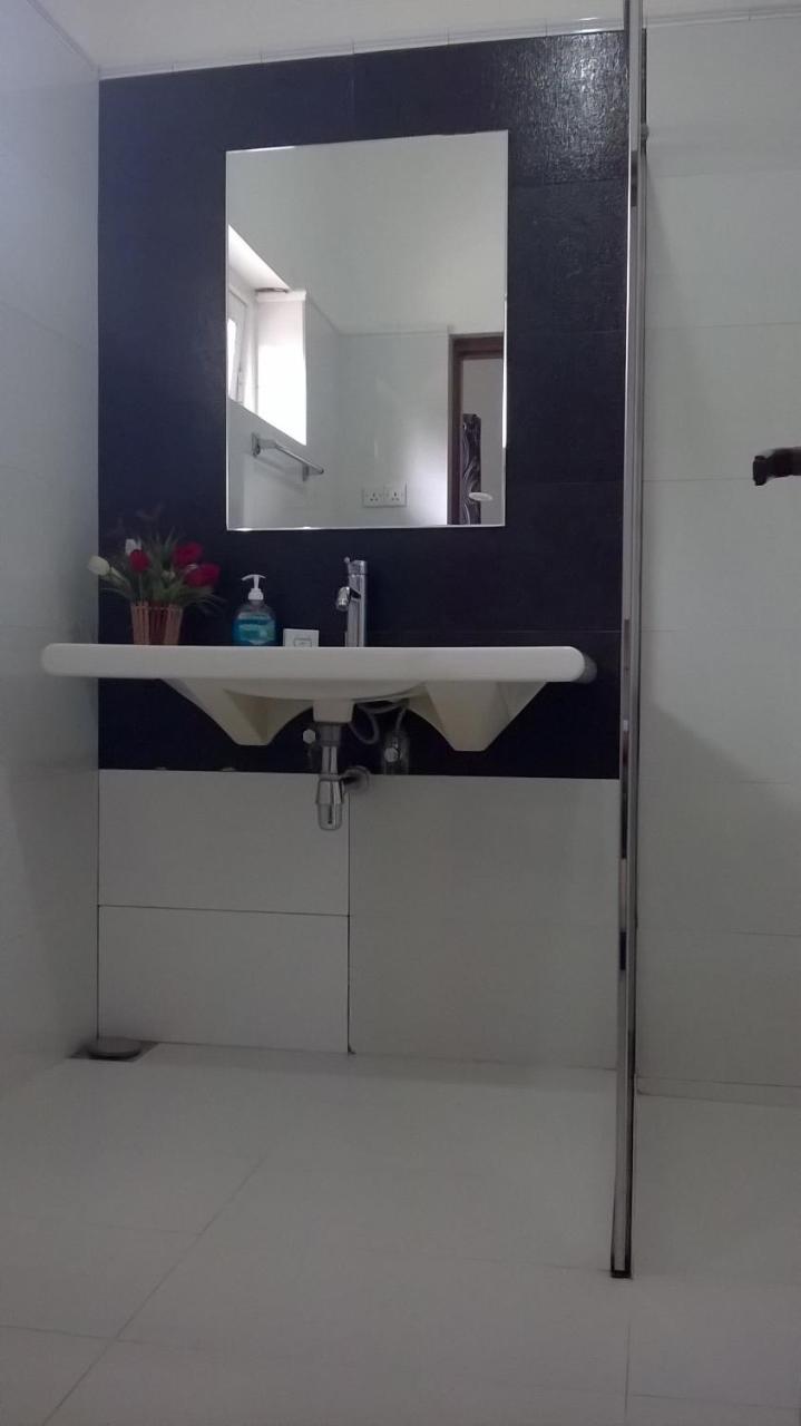 Anna Shanthi Villa Kandy Exterior foto